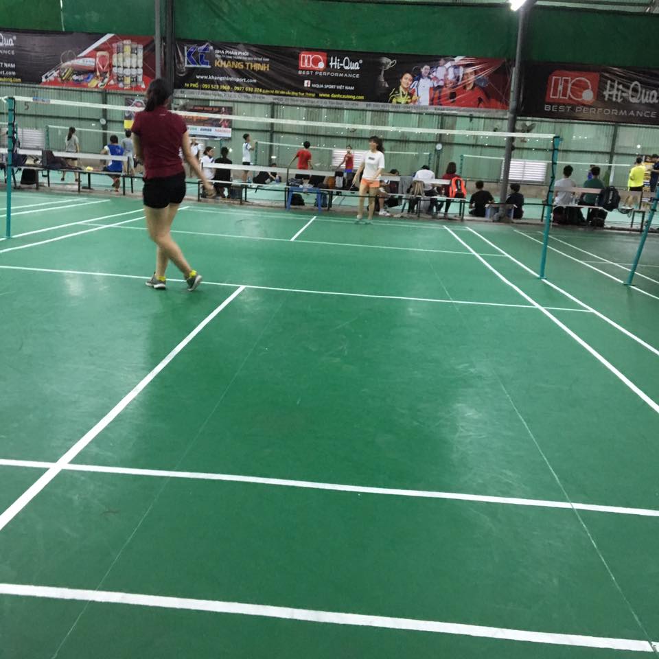 san thể thao câu lông